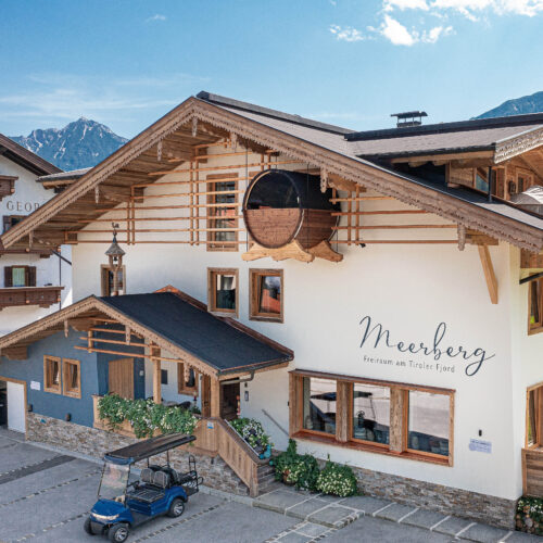 E-Ladestation vor dem Haus