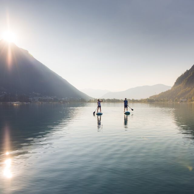 Stand Up Paddling am Achensee ⛰

Je nach Lust und Laune stehen für euch zum Sonnenaufgang, tagsüber oder zum Sonnenuntergang bereit (je nach Verfügbarkeit versteht sich).

#meerberg #meerbergliebe #meerbergapartments #meerblick #seeliebe #bergweh #beyou #achensee #achenseetirol #tirol #österreich #visitaustria #pertisau #loveachensee #travel #urlaub #see #natur #berge #vacation #reisen #supachensee